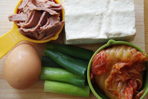 金枪鱼豆腐的做法