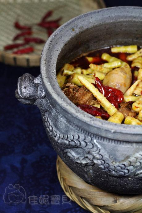 川式笋子牛腩煲的做法