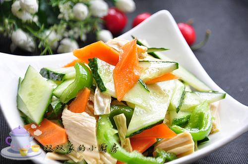 炝拌腐竹的做法