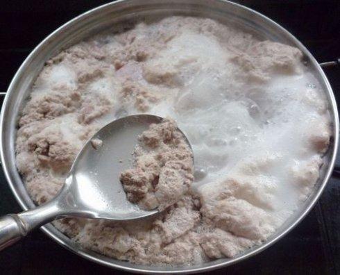 黑豆排骨汤的做法