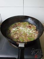 丝瓜肉片香菇汤的做法