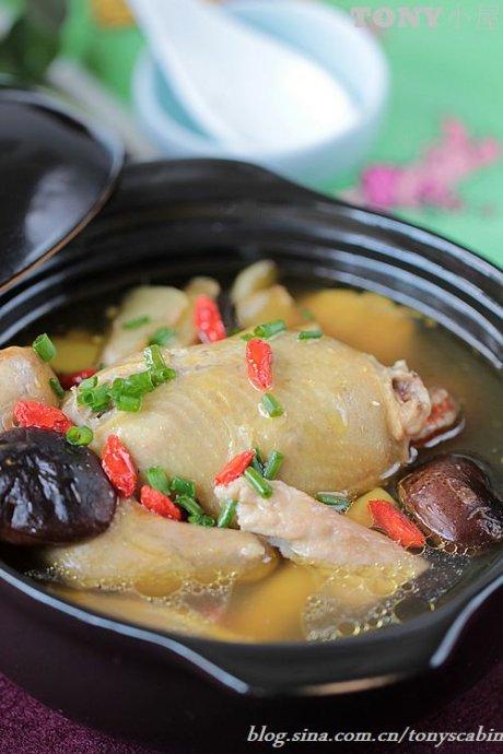 炖鸽子汤的做法