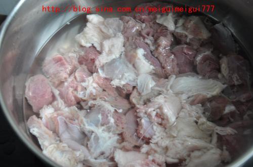 青萝卜炖羊肉的做法