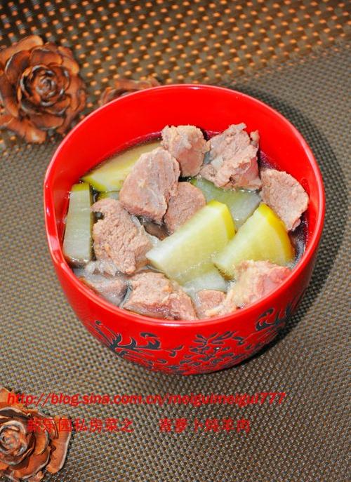 青萝卜炖羊肉的做法