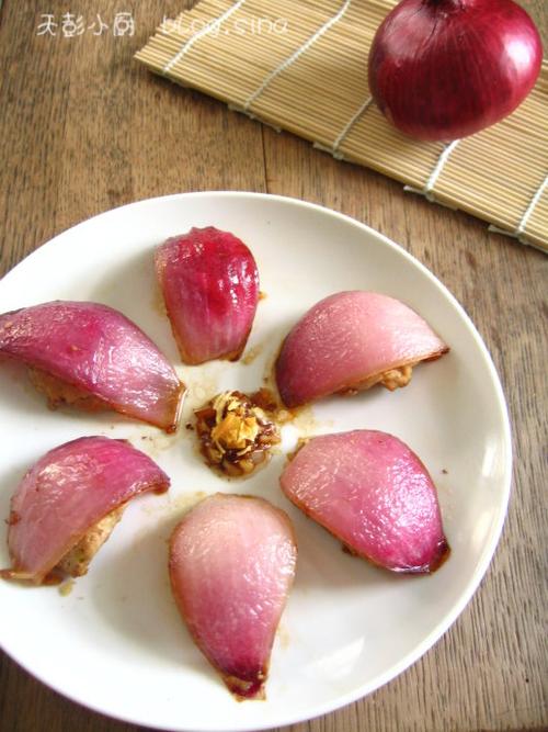 香煎洋葱酿肉的做法