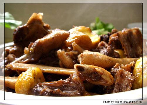 板栗烧鸭块的做法