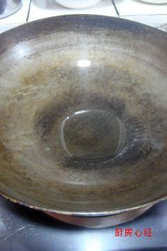 芹菜爆肉的做法