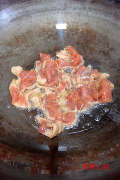 芹菜爆肉的做法