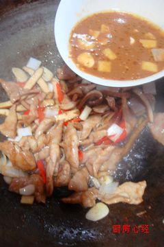 芹菜爆肉的做法