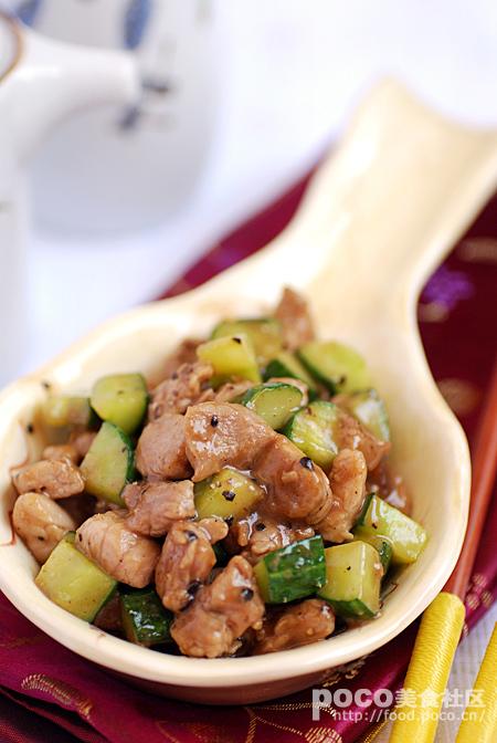 黑椒黄瓜肉丁的做法