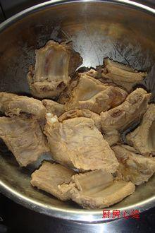 不塞牙红烧排骨的做法