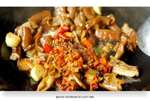 干煸肥肠的做法