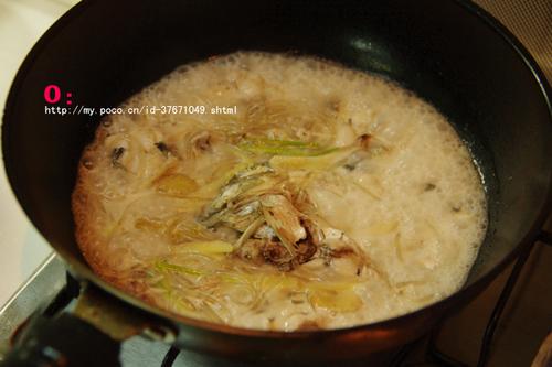 红薯粉煮鱼的做法