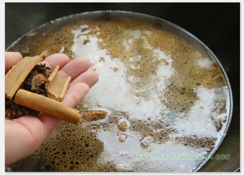 川味土豆烧排骨的做法