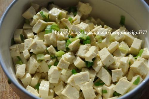 小葱拌豆腐的做法