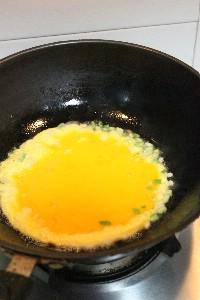 蛋炒虾仁的做法