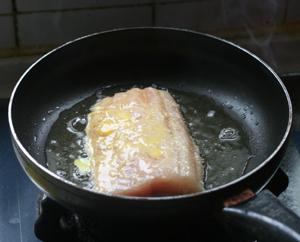锅塌青鱼的做法