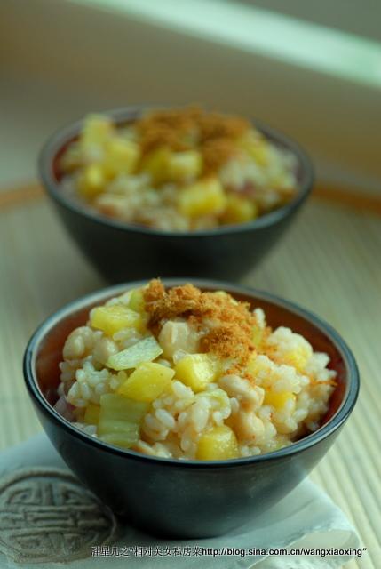 辣味菠萝鸡丁炒饭的做法