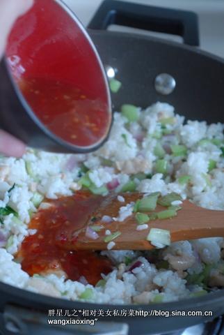 辣味菠萝鸡丁炒饭的做法