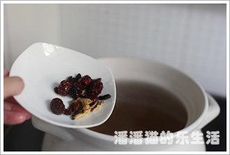 灵芝养生排骨汤的做法