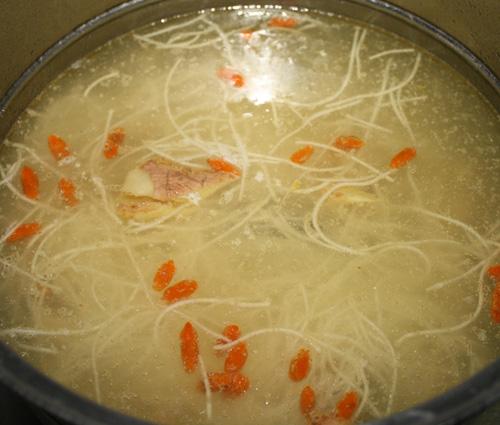 ����۵�����