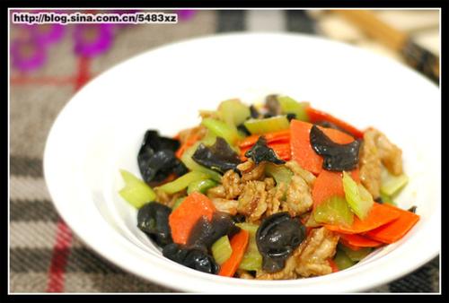 ���߳���Ƭ������