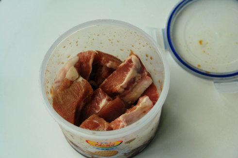 酱烧排骨的做法