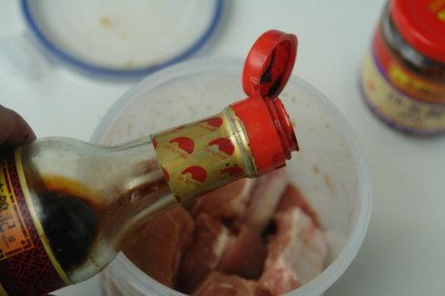 酱烧排骨的做法