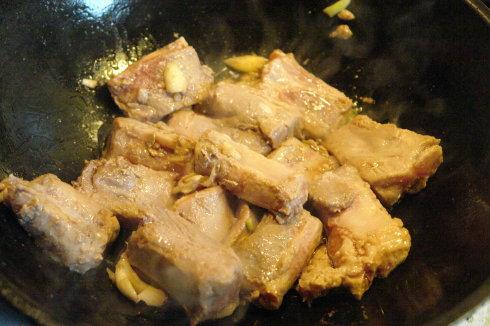 酱烧排骨的做法