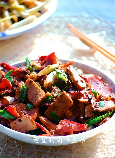 豆干炒腊肉的做法
