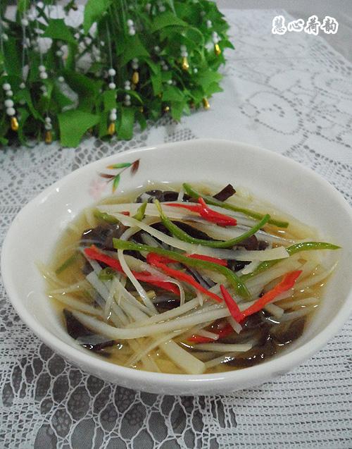 酸辣土豆丝黑木耳汤的做法