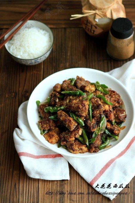 椒盐排骨的做法