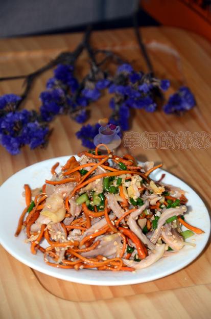 蛹虫草拌鸡丝的做法