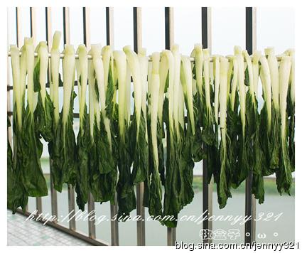 菜干杏仁煲猪展肉的做法