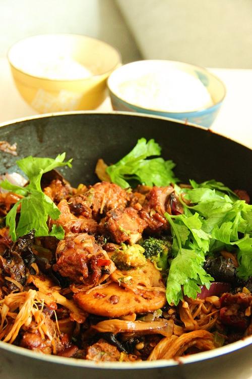 干锅排骨的做法