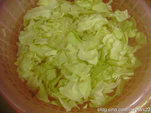 炝炒圆白菜的做法