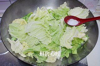 10秒铁锅干煸白菜稍干煸白菜的做法