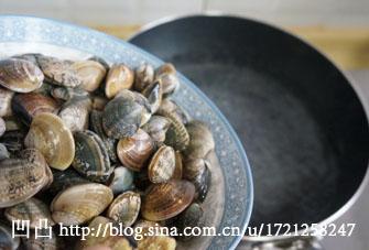 蒜香韭菜花甲的做法