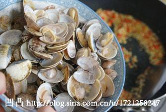 蒜香韭菜花甲的做法