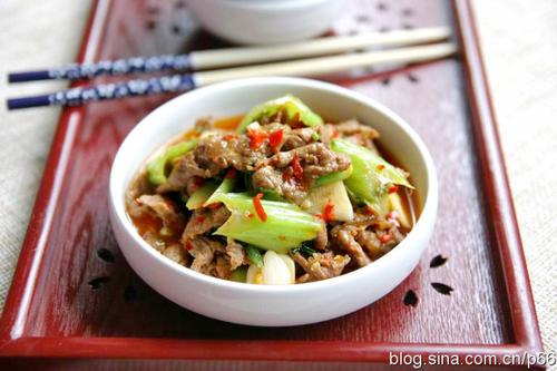 �ݽ�ţ�⳴�ǲ˵�����