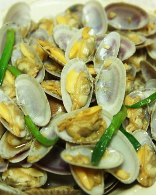 �峴���׵�����