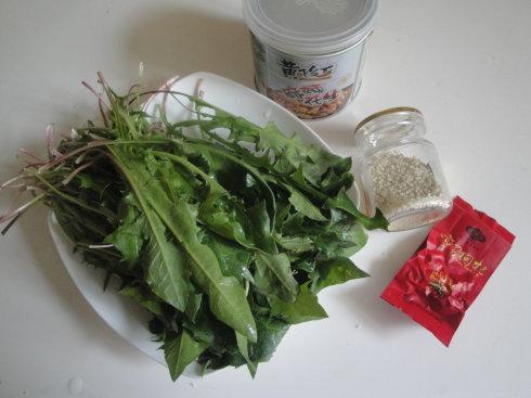 凉拌蒲公英的做法