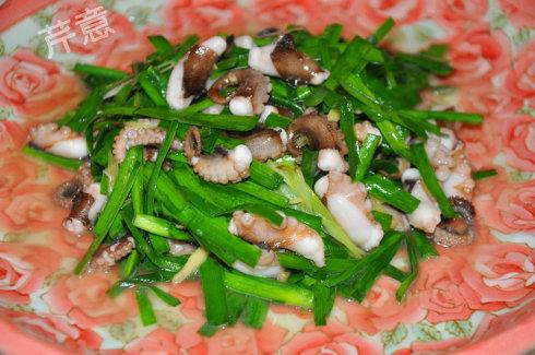 韭菜炒八带的做法