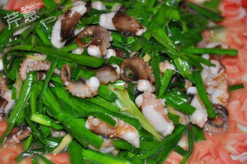 韭菜炒八带的做法