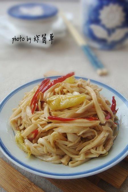 双椒炒菇丝的做法
