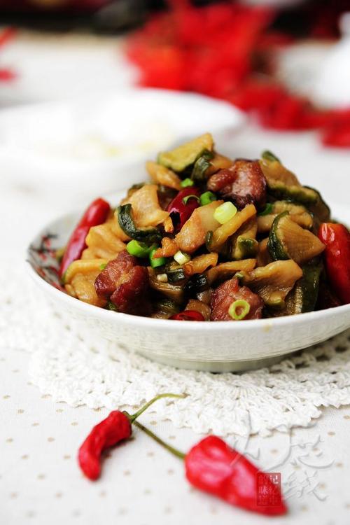 �ܲ������������