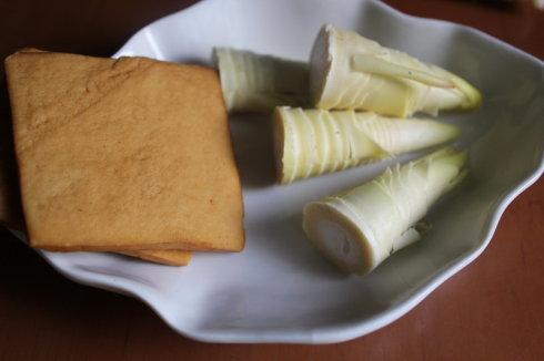 香干笋尖拌马兰的做法