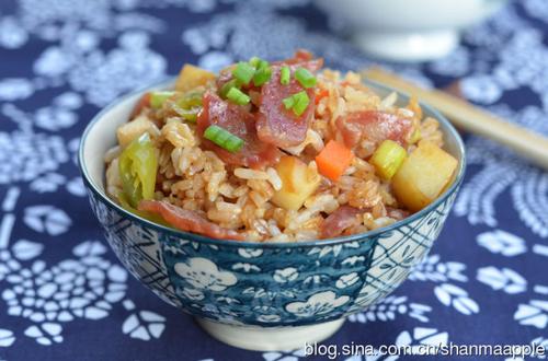 香肠煲仔饭的做法