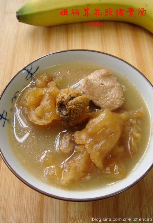姬松茸菇花胶猪骨汤的做法
