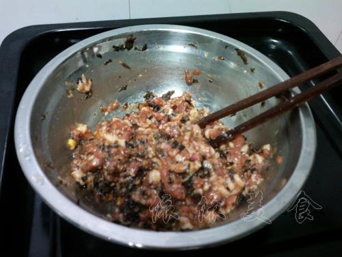 黑木耳蒸肉饼的做法